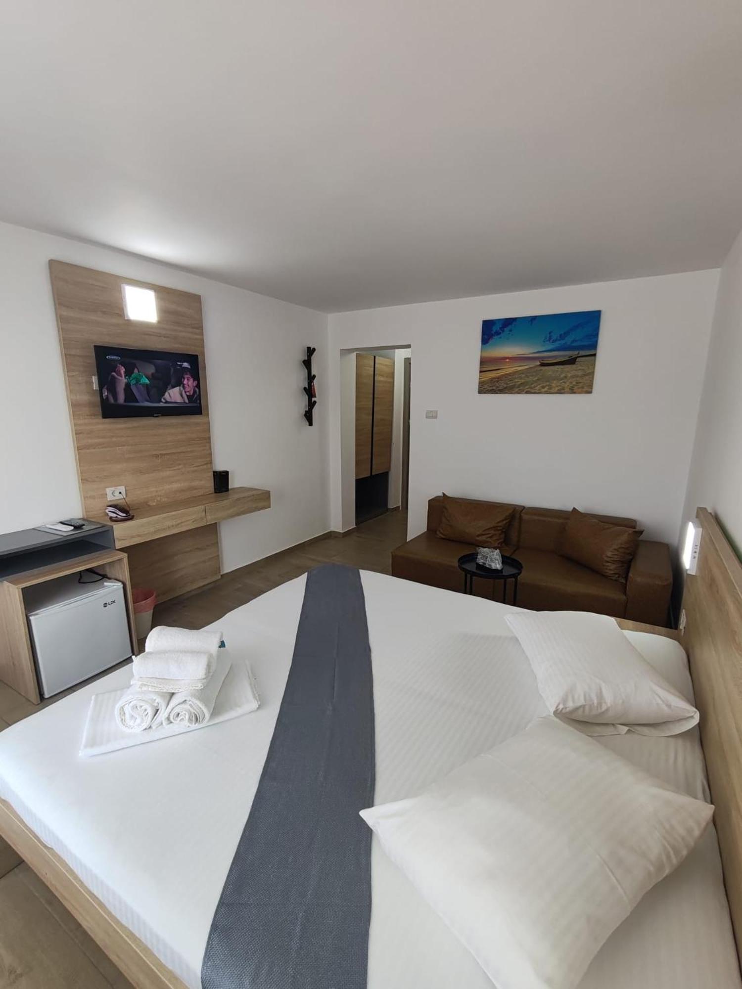 Hotel Gloria 3*